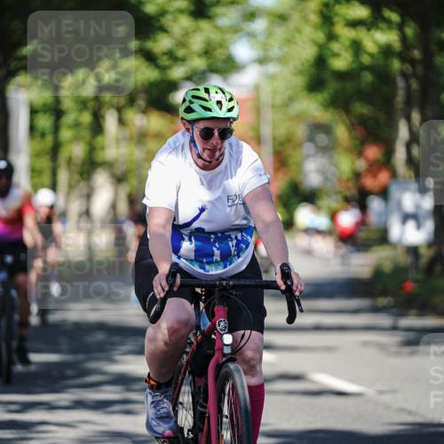 09.08.2026 - GEWOBA Citytriathlon Bremen Michael Burmester http://msf.ph/oto/9945266 09.08.2026 10:39:36 Radfahren 9, 227, 245, 431, 469, 499 meine-sportfotos.de