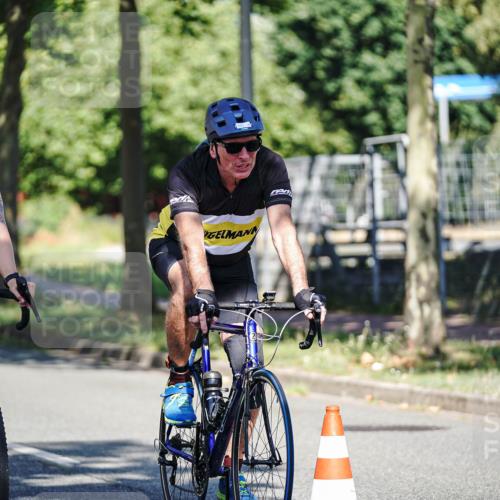 09.08.2026 - GEWOBA Citytriathlon Bremen Michael Burmester http://msf.ph/oto/9945278 09.08.2026 10:39:39 Radfahren 9, 71, 227, 245, 469, 499 meine-sportfotos.de