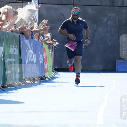 09.08.2026 - GEWOBA Citytriathlon Bremen Yannick Fuchs http://msf.ph/oto/9945284 09.08.2026 14:23:01 Ziel 1003, 1003 meine-sportfotos.de