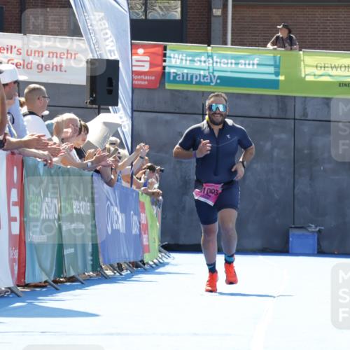 09.08.2026 - GEWOBA Citytriathlon Bremen Yannick Fuchs http://msf.ph/oto/9945289 09.08.2026 14:23:03 Ziel 1003, 1003 meine-sportfotos.de