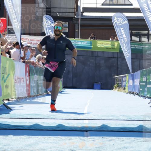 09.08.2026 - GEWOBA Citytriathlon Bremen Yannick Fuchs http://msf.ph/oto/9945300 09.08.2026 14:23:05 Ziel 1003, 1003 meine-sportfotos.de
