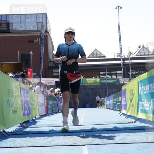 09.08.2026 - GEWOBA Citytriathlon Bremen Yannick Fuchs http://msf.ph/oto/9945323 09.08.2026 14:23:33 Ziel 944 meine-sportfotos.de