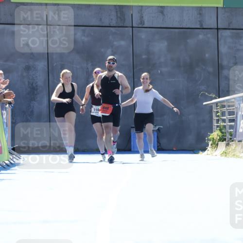 09.08.2026 - GEWOBA Citytriathlon Bremen Yannick Fuchs http://msf.ph/oto/9945328 09.08.2026 14:23:41 Ziel  meine-sportfotos.de