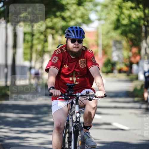 09.08.2026 - GEWOBA Citytriathlon Bremen Michael Burmester http://msf.ph/oto/9945342 09.08.2026 10:40:21 Radfahren 5, 77, 101, 115, 147, 159, 165 meine-sportfotos.de