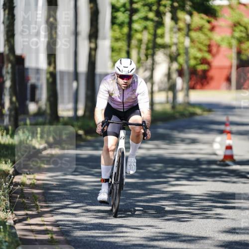 09.08.2026 - GEWOBA Citytriathlon Bremen Michael Burmester http://msf.ph/oto/9945345 09.08.2026 10:40:25 Radfahren 5, 101, 147, 159 meine-sportfotos.de