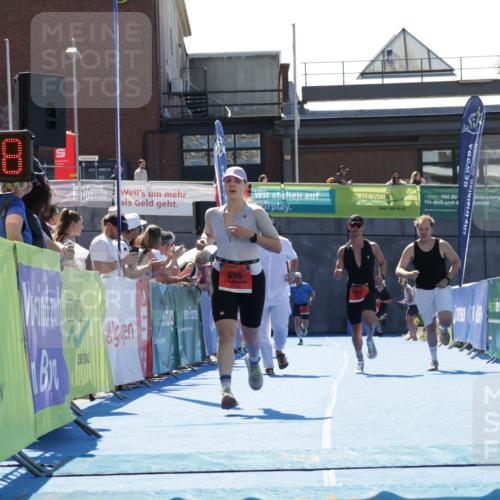09.08.2026 - GEWOBA Citytriathlon Bremen Yannick Fuchs http://msf.ph/oto/9945388 09.08.2026 14:24:11 Ziel 652, 896 meine-sportfotos.de