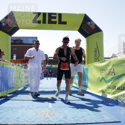 09.08.2026 - GEWOBA Citytriathlon Bremen Yannick Fuchs http://msf.ph/oto/9945408 09.08.2026 14:24:15 Ziel 590, 652, 814, 896 meine-sportfotos.de