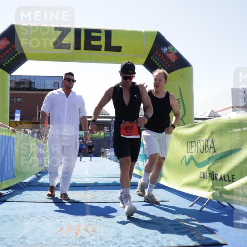 09.08.2026 - GEWOBA Citytriathlon Bremen Yannick Fuchs http://msf.ph/oto/9945411 09.08.2026 14:24:15 Ziel 590, 652, 814, 896 meine-sportfotos.de