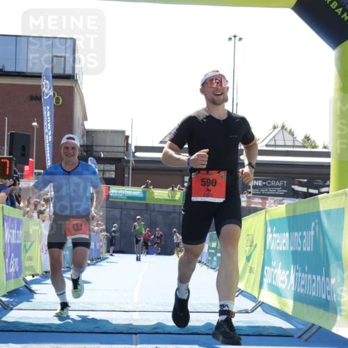 09.08.2026 - GEWOBA Citytriathlon Bremen Yannick Fuchs http://msf.ph/oto/9945421 09.08.2026 14:24:20 Ziel 590, 814 meine-sportfotos.de