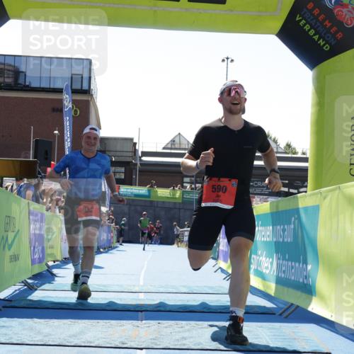 09.08.2026 - GEWOBA Citytriathlon Bremen Yannick Fuchs http://msf.ph/oto/9945422 09.08.2026 14:24:20 Ziel 590, 814 meine-sportfotos.de