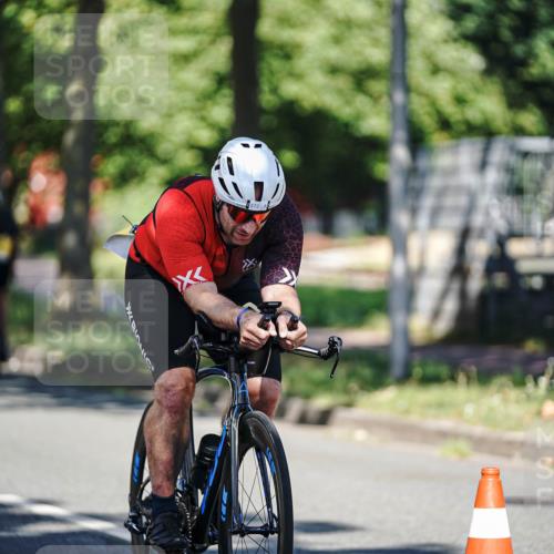09.08.2026 - GEWOBA Citytriathlon Bremen Michael Burmester http://msf.ph/oto/9945423 09.08.2026 10:41:36 Radfahren 78, 372, 377, 378, 412 meine-sportfotos.de