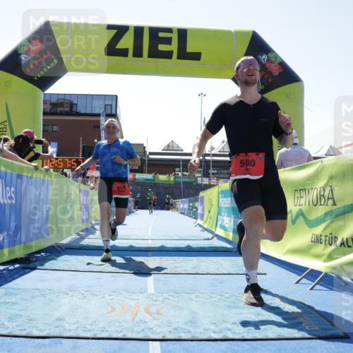 09.08.2026 - GEWOBA Citytriathlon Bremen Yannick Fuchs http://msf.ph/oto/9945425 09.08.2026 14:24:20 Ziel 590, 814 meine-sportfotos.de