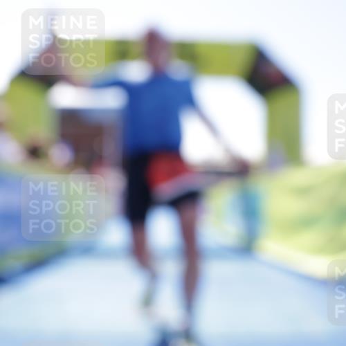 09.08.2026 - GEWOBA Citytriathlon Bremen Yannick Fuchs http://msf.ph/oto/9945430 09.08.2026 14:24:21 Ziel 590, 814, 1015, 1015 meine-sportfotos.de
