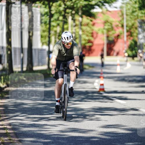 09.08.2026 - GEWOBA Citytriathlon Bremen Michael Burmester http://msf.ph/oto/9945434 09.08.2026 10:41:48 Radfahren 161, 314, 372, 377, 378 meine-sportfotos.de