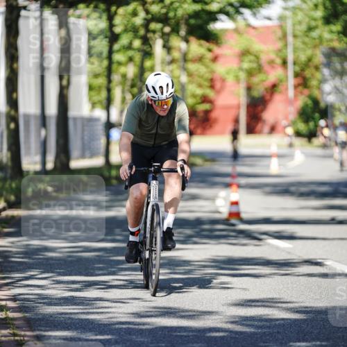 09.08.2026 - GEWOBA Citytriathlon Bremen Michael Burmester http://msf.ph/oto/9945436 09.08.2026 10:41:48 Radfahren 161, 314, 372, 377, 378 meine-sportfotos.de