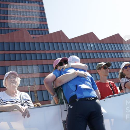 09.08.2026 - GEWOBA Citytriathlon Bremen Yannick Fuchs http://msf.ph/oto/9945444 09.08.2026 14:24:25 Ziel 807, 1015, 1015 meine-sportfotos.de