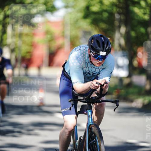 09.08.2026 - GEWOBA Citytriathlon Bremen Michael Burmester http://msf.ph/oto/9945448 09.08.2026 10:41:54 Radfahren 161, 291, 314, 358 meine-sportfotos.de