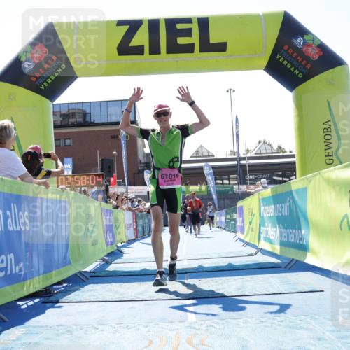 09.08.2026 - GEWOBA Citytriathlon Bremen Yannick Fuchs http://msf.ph/oto/9945456 09.08.2026 14:24:27 Ziel 807, 852, 1015, 1015, 1136 meine-sportfotos.de