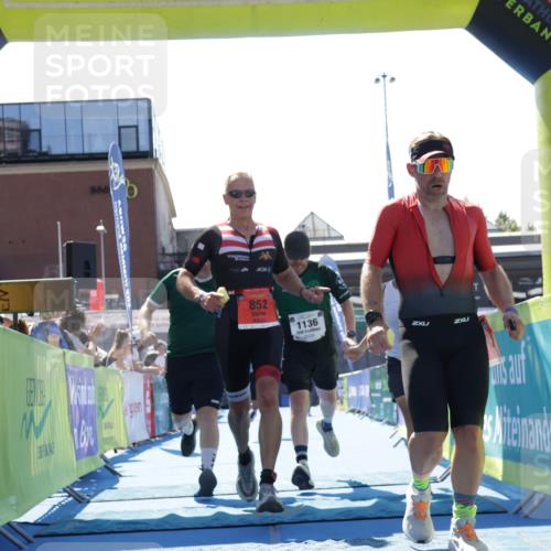 09.08.2026 - GEWOBA Citytriathlon Bremen Yannick Fuchs http://msf.ph/oto/9945474 09.08.2026 14:24:31 Ziel 807, 852, 857, 1015, 1015, 1136 meine-sportfotos.de