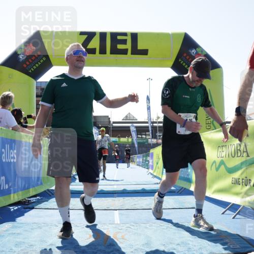 09.08.2026 - GEWOBA Citytriathlon Bremen Yannick Fuchs http://msf.ph/oto/9945486 09.08.2026 14:24:34 Ziel 807, 839, 852, 857, 872, 1136 meine-sportfotos.de