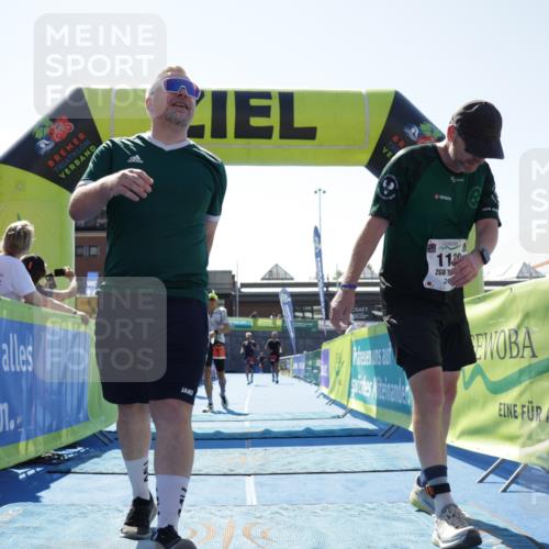 09.08.2026 - GEWOBA Citytriathlon Bremen Yannick Fuchs http://msf.ph/oto/9945490 09.08.2026 14:24:34 Ziel 807, 839, 852, 857, 872, 1136 meine-sportfotos.de