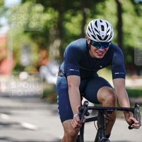 09.08.2026 - GEWOBA Citytriathlon Bremen Michael Burmester http://msf.ph/oto/9945496 09.08.2026 10:42:11 Radfahren 286, 291, 301, 358, 376, 415, 524 meine-sportfotos.de
