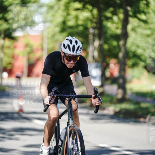 09.08.2026 - GEWOBA Citytriathlon Bremen Michael Burmester http://msf.ph/oto/9945501 09.08.2026 10:42:19 Radfahren 286, 301, 415, 475 meine-sportfotos.de