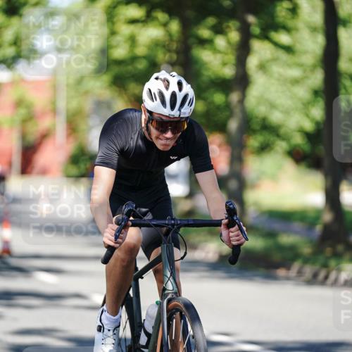 09.08.2026 - GEWOBA Citytriathlon Bremen Michael Burmester http://msf.ph/oto/9945503 09.08.2026 10:42:19 Radfahren 286, 301, 415, 475 meine-sportfotos.de