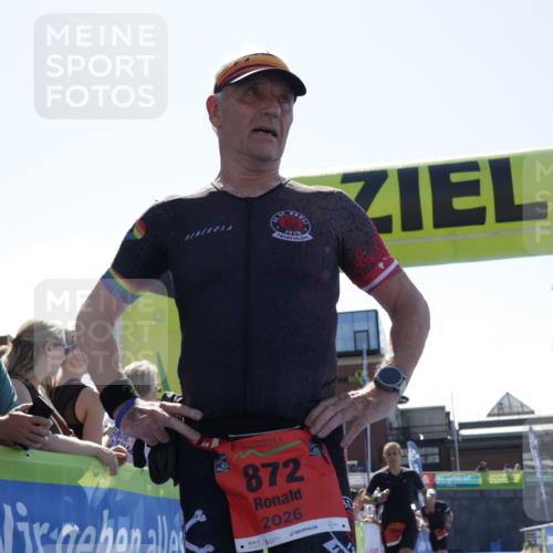 09.08.2026 - GEWOBA Citytriathlon Bremen Yannick Fuchs http://msf.ph/oto/9945508 09.08.2026 14:24:45 Ziel 824, 954 meine-sportfotos.de