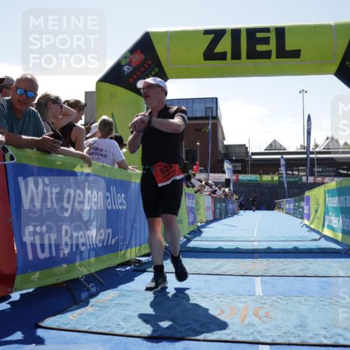 09.08.2026 - GEWOBA Citytriathlon Bremen Yannick Fuchs http://msf.ph/oto/9945515 09.08.2026 14:24:50 Ziel 824, 954 meine-sportfotos.de