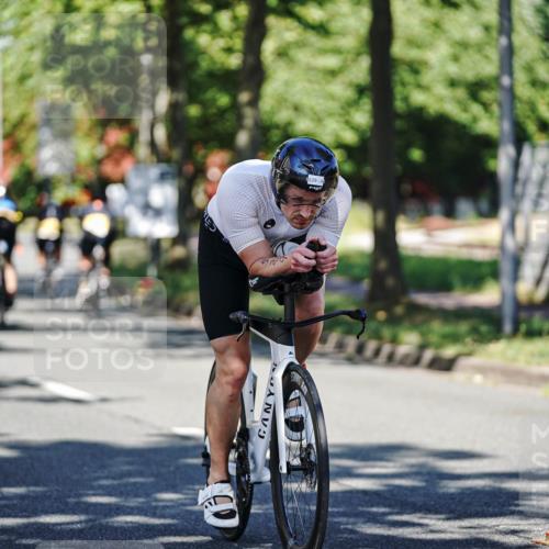 09.08.2026 - GEWOBA Citytriathlon Bremen Michael Burmester http://msf.ph/oto/9945546 09.08.2026 10:42:44 Radfahren 199, 297, 529 meine-sportfotos.de