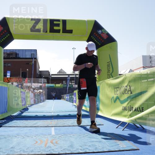 09.08.2026 - GEWOBA Citytriathlon Bremen Yannick Fuchs http://msf.ph/oto/9945555 09.08.2026 14:25:21 Ziel 552, 610 meine-sportfotos.de