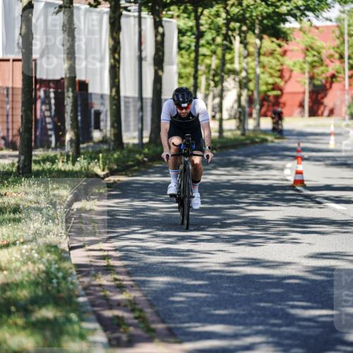09.08.2026 - GEWOBA Citytriathlon Bremen Michael Burmester http://msf.ph/oto/9945585 09.08.2026 10:43:11 Radfahren 321, 389, 393, 427 meine-sportfotos.de