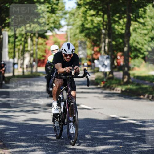 09.08.2026 - GEWOBA Citytriathlon Bremen Michael Burmester http://msf.ph/oto/9945607 09.08.2026 10:43:24 Radfahren 290, 315, 319, 321, 463 meine-sportfotos.de