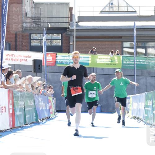 09.08.2026 - GEWOBA Citytriathlon Bremen Yannick Fuchs http://msf.ph/oto/9945608 09.08.2026 14:26:27 Ziel 540, 592, 1113, 1120 meine-sportfotos.de