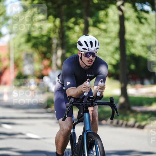 09.08.2026 - GEWOBA Citytriathlon Bremen Michael Burmester http://msf.ph/oto/9945630 09.08.2026 10:43:37 Radfahren 293, 315, 319, 375, 517 meine-sportfotos.de
