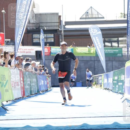 09.08.2026 - GEWOBA Citytriathlon Bremen Yannick Fuchs http://msf.ph/oto/9945633 09.08.2026 14:26:43 Ziel 871 meine-sportfotos.de