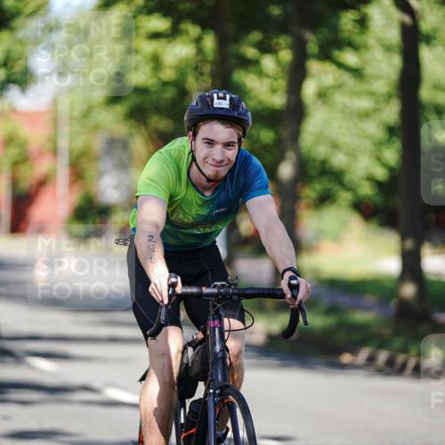 09.08.2026 - GEWOBA Citytriathlon Bremen Michael Burmester http://msf.ph/oto/9945637 09.08.2026 10:43:47 Radfahren 293, 296, 336, 402, 517 meine-sportfotos.de