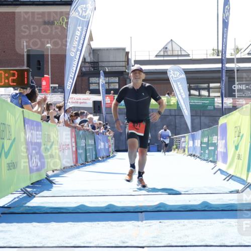 09.08.2026 - GEWOBA Citytriathlon Bremen Yannick Fuchs http://msf.ph/oto/9945638 09.08.2026 14:26:44 Ziel 871 meine-sportfotos.de