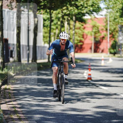 09.08.2026 - GEWOBA Citytriathlon Bremen Michael Burmester http://msf.ph/oto/9945639 09.08.2026 10:43:50 Radfahren 296, 336, 402 meine-sportfotos.de