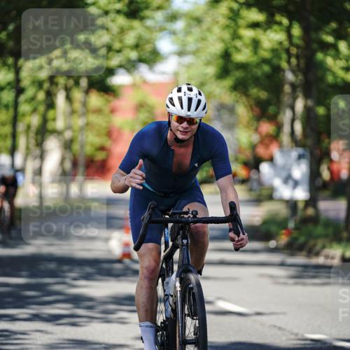 09.08.2026 - GEWOBA Citytriathlon Bremen Michael Burmester http://msf.ph/oto/9945646 09.08.2026 10:43:51 Radfahren 296, 336, 402 meine-sportfotos.de