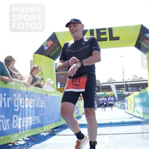 09.08.2026 - GEWOBA Citytriathlon Bremen Yannick Fuchs http://msf.ph/oto/9945649 09.08.2026 14:26:48 Ziel 871, 1140 meine-sportfotos.de
