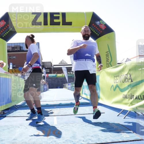 09.08.2026 - GEWOBA Citytriathlon Bremen Yannick Fuchs http://msf.ph/oto/9945655 09.08.2026 14:26:51 Ziel 1140 meine-sportfotos.de