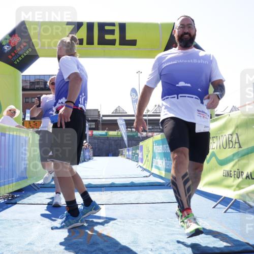 09.08.2026 - GEWOBA Citytriathlon Bremen Yannick Fuchs http://msf.ph/oto/9945658 09.08.2026 14:26:52 Ziel 1140 meine-sportfotos.de