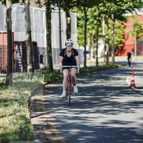 09.08.2026 - GEWOBA Citytriathlon Bremen Michael Burmester http://msf.ph/oto/9945670 09.08.2026 10:44:07 Radfahren 383, 441 meine-sportfotos.de