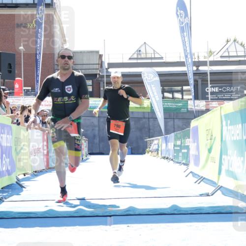 09.08.2026 - GEWOBA Citytriathlon Bremen Yannick Fuchs http://msf.ph/oto/9945681 09.08.2026 14:27:28 Ziel 798, 864, 956 meine-sportfotos.de