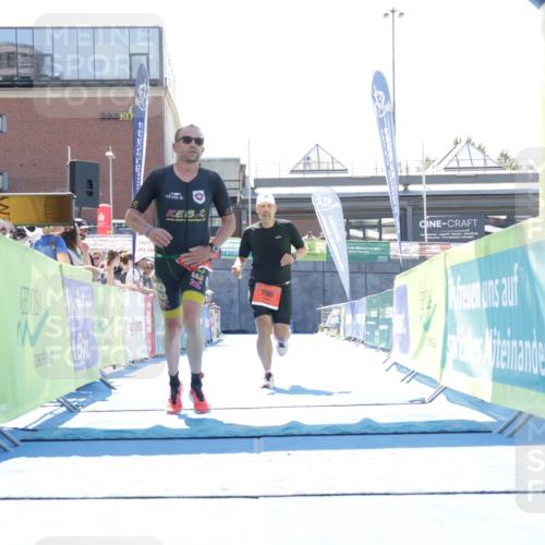 09.08.2026 - GEWOBA Citytriathlon Bremen Yannick Fuchs http://msf.ph/oto/9945683 09.08.2026 14:27:28 Ziel 798, 864, 956 meine-sportfotos.de