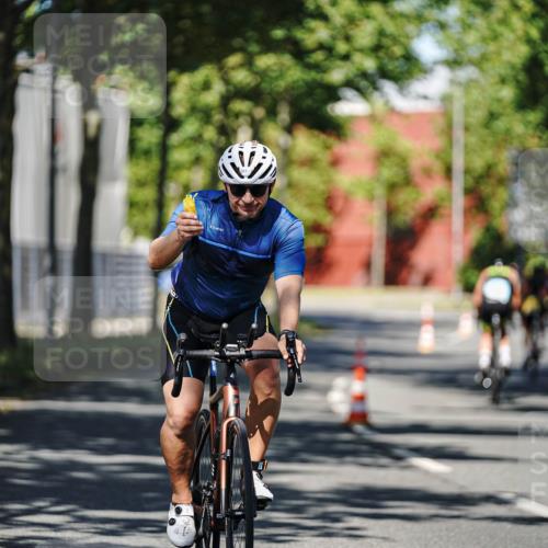 09.08.2026 - GEWOBA Citytriathlon Bremen Michael Burmester http://msf.ph/oto/9945686 09.08.2026 10:44:17 Radfahren 383 meine-sportfotos.de