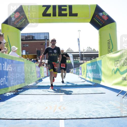 09.08.2026 - GEWOBA Citytriathlon Bremen Yannick Fuchs http://msf.ph/oto/9945687 09.08.2026 14:27:29 Ziel 798, 864, 956 meine-sportfotos.de