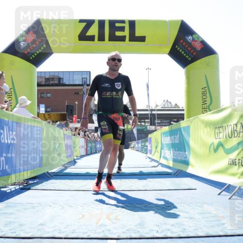 09.08.2026 - GEWOBA Citytriathlon Bremen Yannick Fuchs http://msf.ph/oto/9945690 09.08.2026 14:27:29 Ziel 798, 864, 956 meine-sportfotos.de